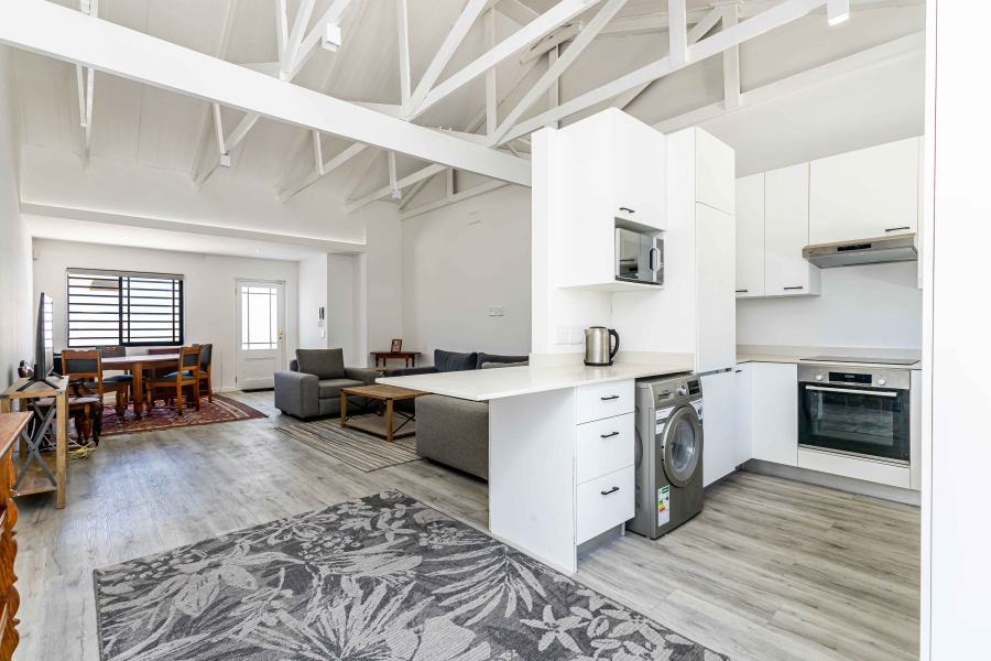To Let 2 Bedroom Property for Rent in Sea Point Western Cape